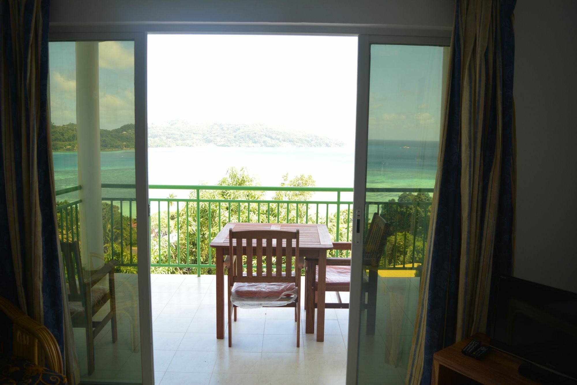 Manfiyo Guest House Anse Boileau Exterior foto